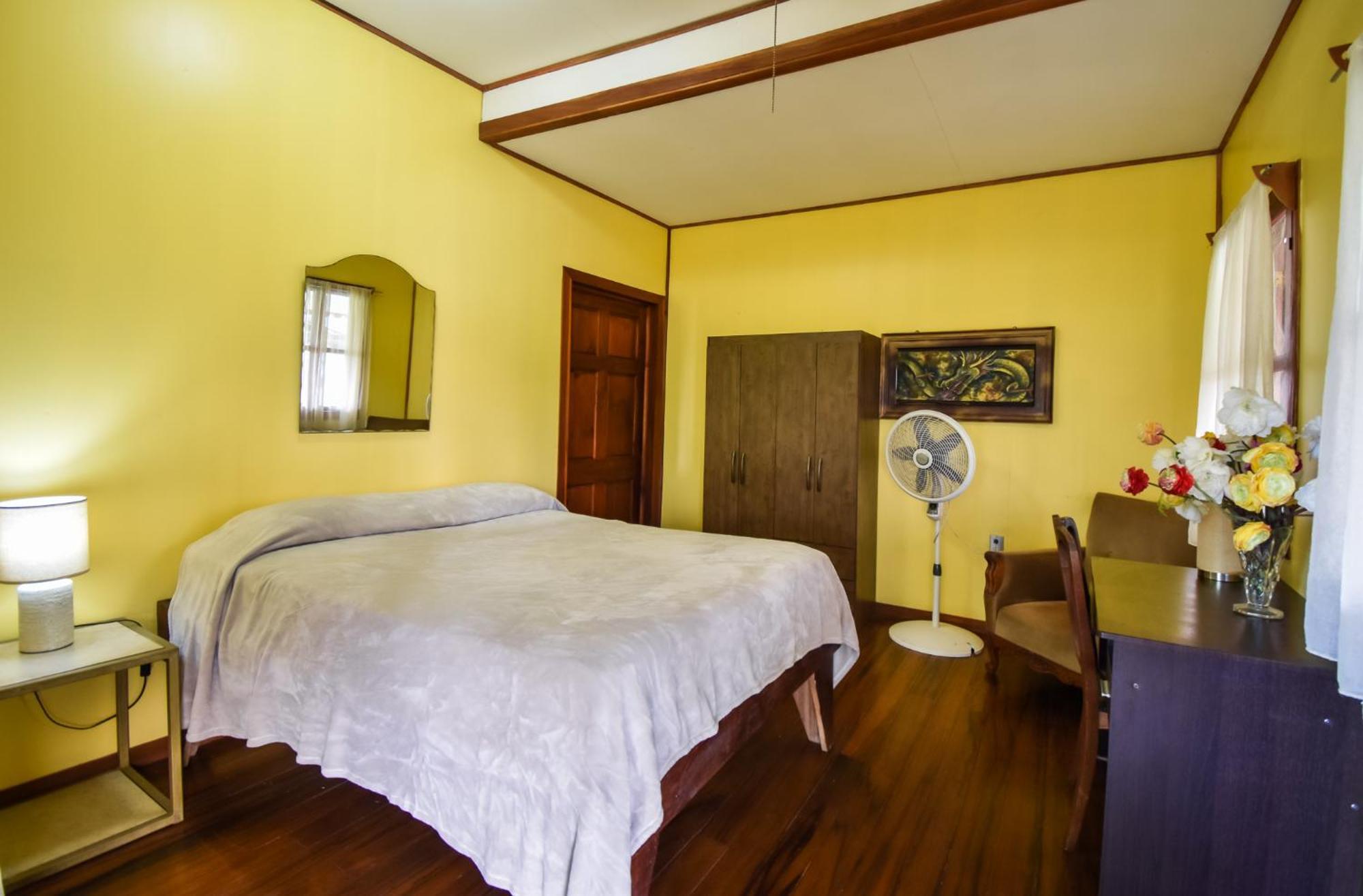Cabinas Jacaranda Puerto Viejo de Talamanca Exterior foto